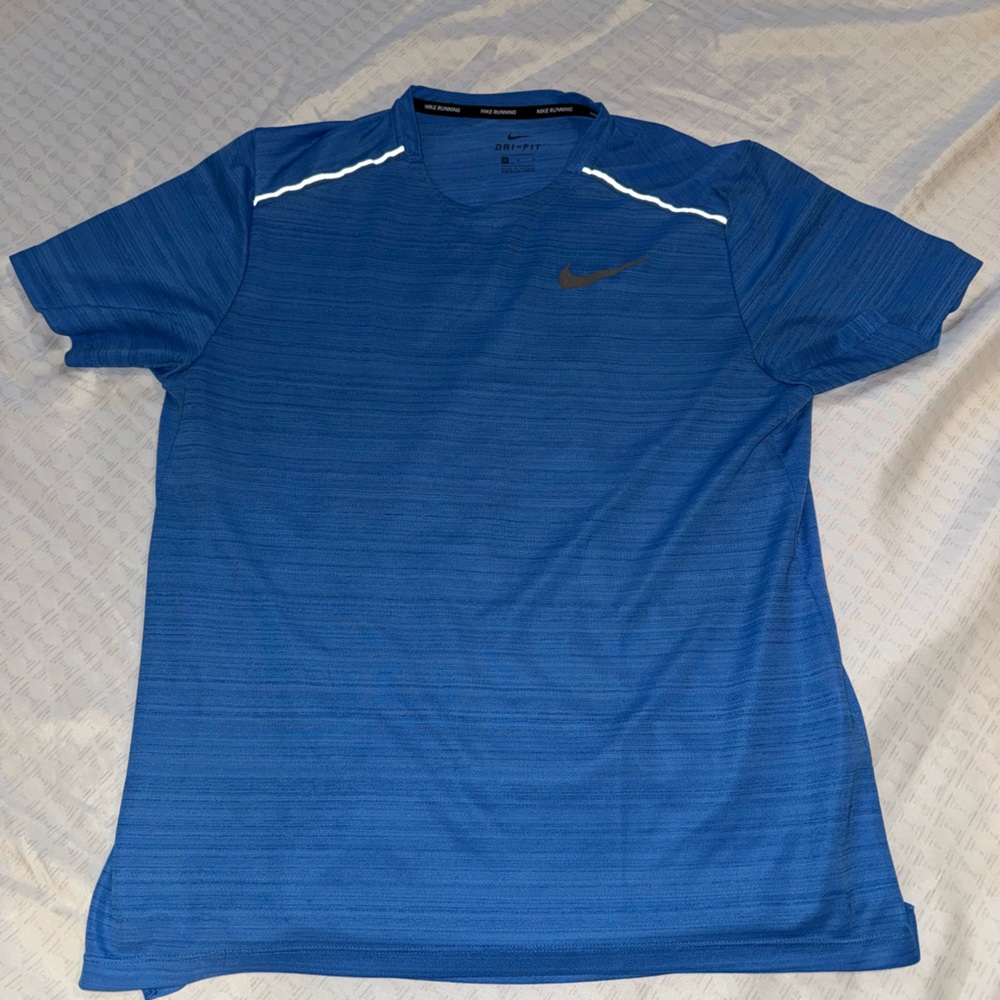 Nike Men's t shirts-3 Medium